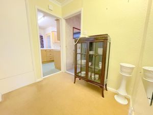 CHESTNUT ROAD- click for photo gallery